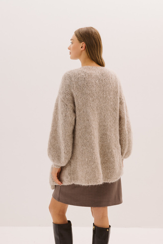 Beżowy wełniany kardigan Cosy & Classy             